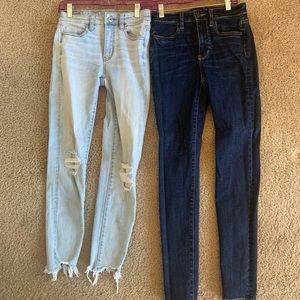 Womens American eagle jeans size 2, two pair